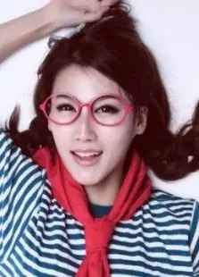 《01宅男汇》：揭秘宅男的欢乐日常，搞笑又真实的青春物语！